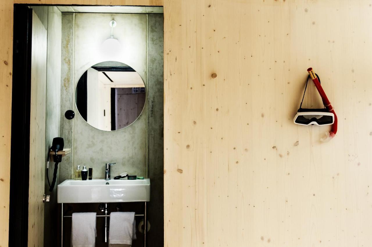 Zero Box Lodge Porto Ngoại thất bức ảnh
